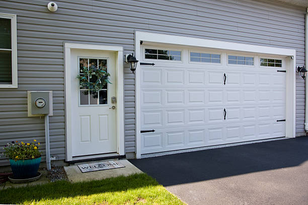 24/7 Emergency Garage Door Panel Replacement experts in Boone County County, NE